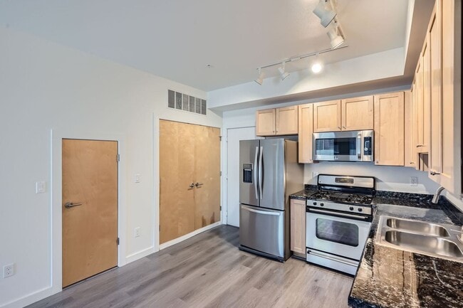 Photo - 3220 Foundry Pl