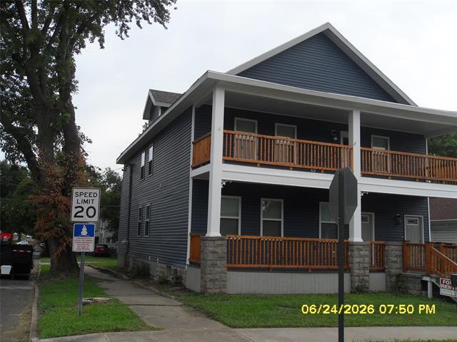 Photo - 401-403-403 W 4th St
