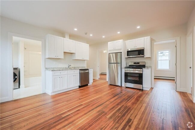 Building Photo - 529 Wood St Unit 2 Rental