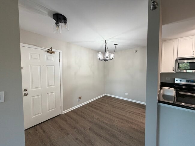 Photo - 127 Glengarry Dr