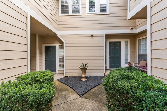 Photo - 7 S Avonlea Cir