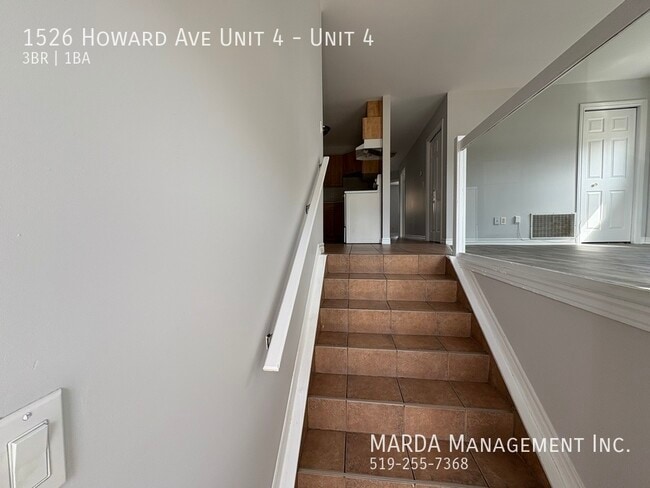 Photo - SPACIOUS 3BEDROOM/1BATH UPPER UNIT +UTILITIES Unité 4