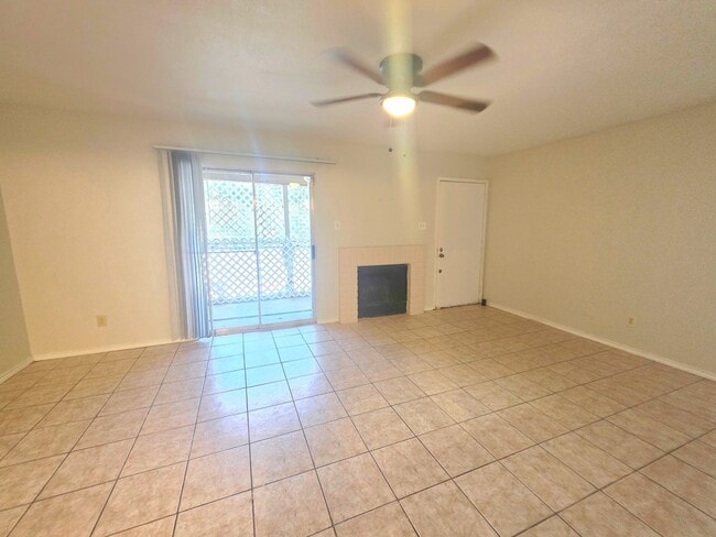 Photo - 12511 Ashford Meadow Dr Unidad C