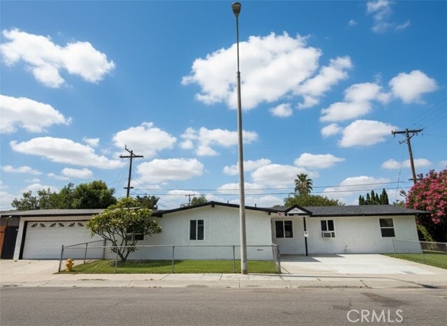 Photo - 2100 W Dogwood Ave House