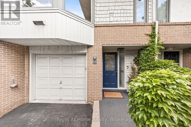 Photo - 109 Brant St