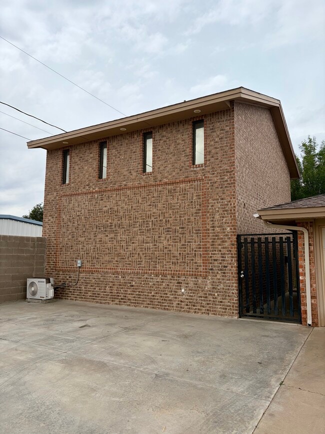 Photo - 4601 Redbud Ave