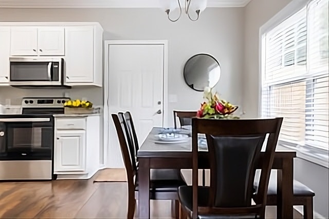 Photo - 615 Allen St