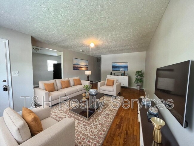 Photo - 1023 S Worth Ave