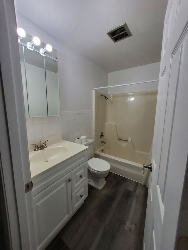 818 S 3rd Ave Unit 2