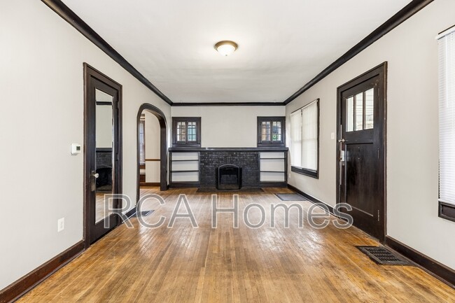 Photo - 969 N Linwood Ave