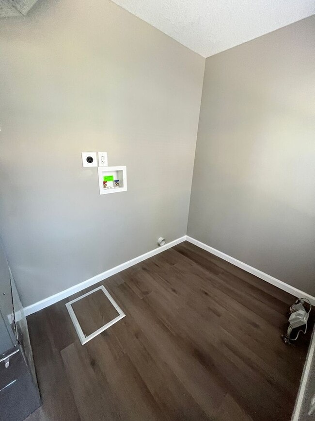 Photo - 1743 Trinity Blvd