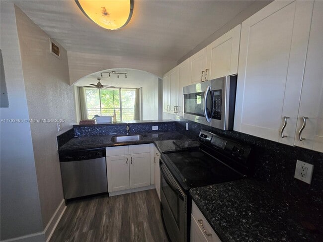 Photo - 119 Royal Pk Dr Condo Unit 4C