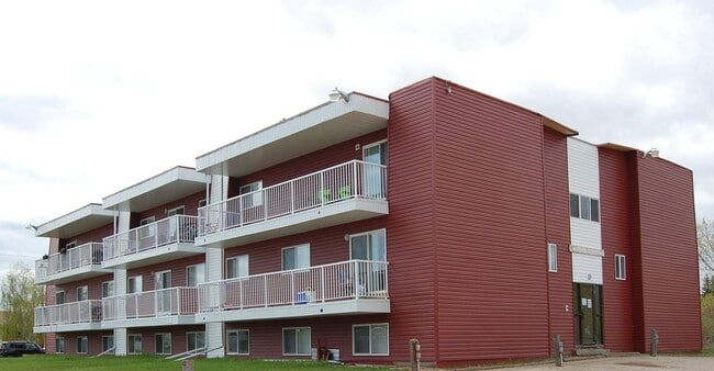 Photo - Redwood Manor