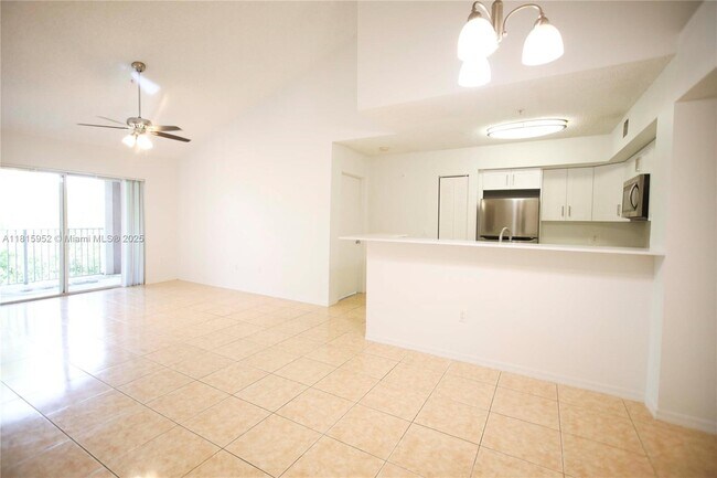 Building Photo - 12136 St.Andrews Pl Unit 306 Rental