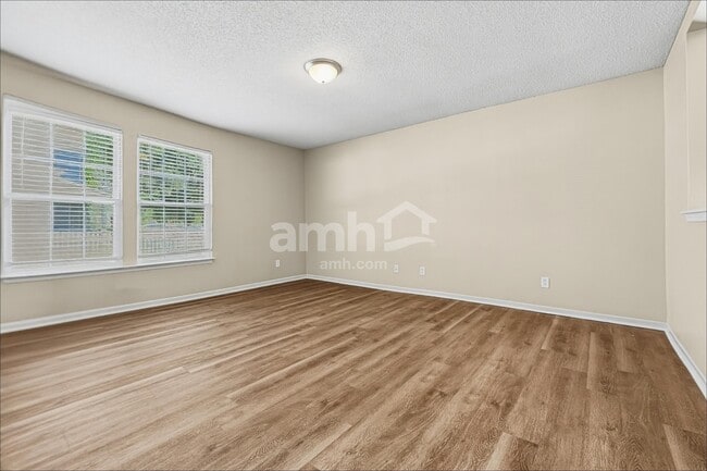 Photo - 6804 Woodland Heights Dr