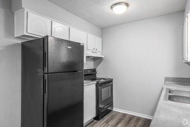 2BD, 1BA - 980SF -Kitchen