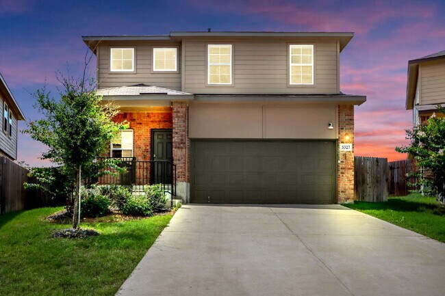 Photo - "Spacious 5-Bedroom San Antonio Gem with G...