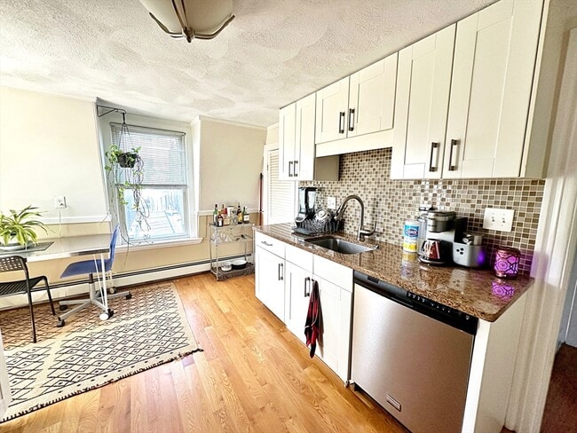 Photo - 242 Princeton St Unit 3