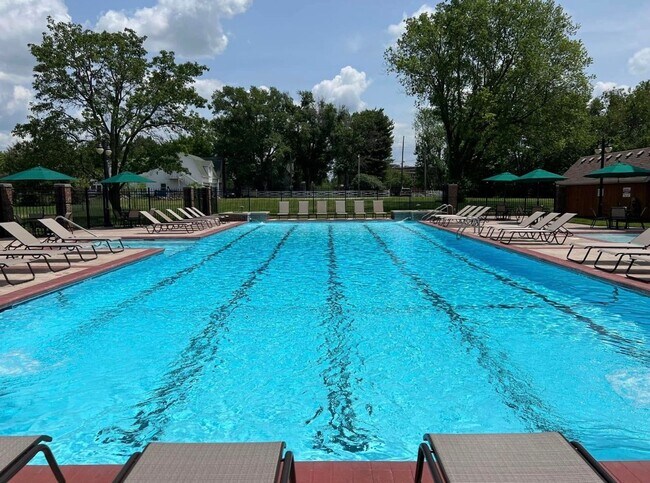 Photo - 3 bed 2.5 bath in Chesterfield Village in Springfield