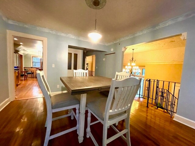 Photo - 2571 Ashurst Rd