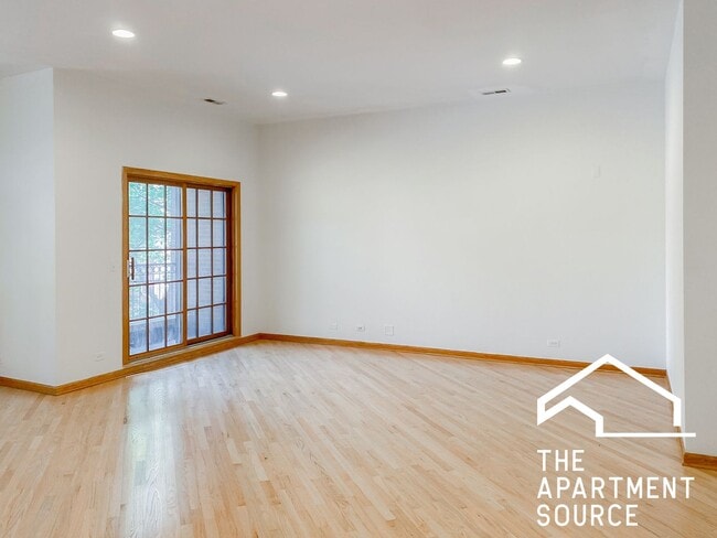 Photo - 3338 N Sheffield Ave Unit 3