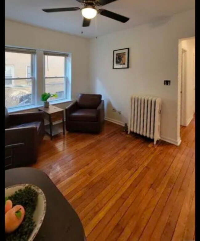 Photo - 681 W Wrightwood Ave Unidad 1E