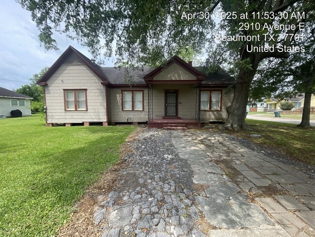 Photo - 2910 Avenue E House