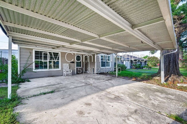 Photo - 3315 Bond St