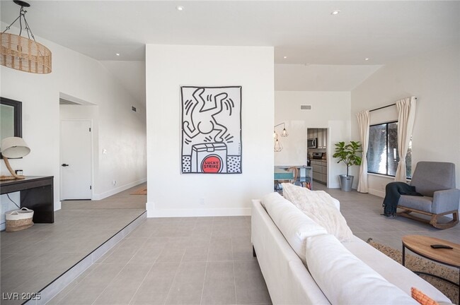 Photo - 6146 Peppermill Dr