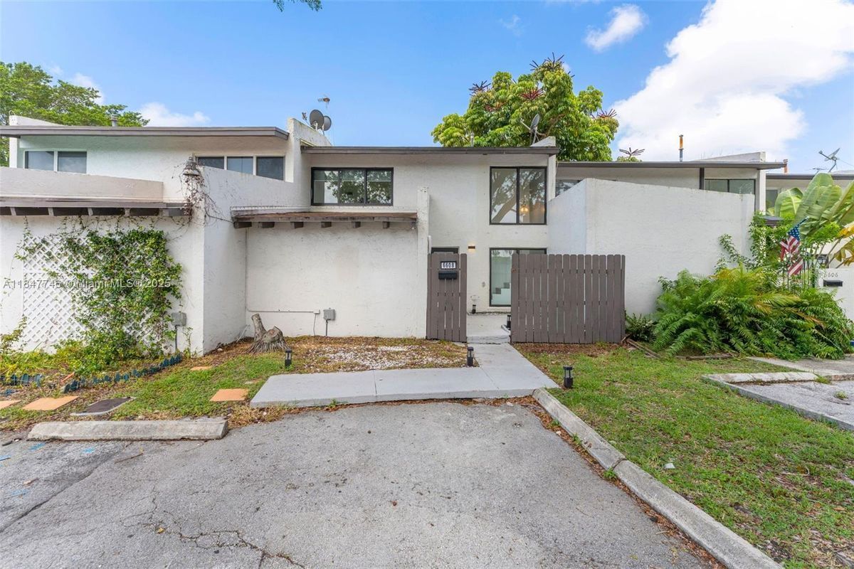 Photo - 6608 SW 114th Ave