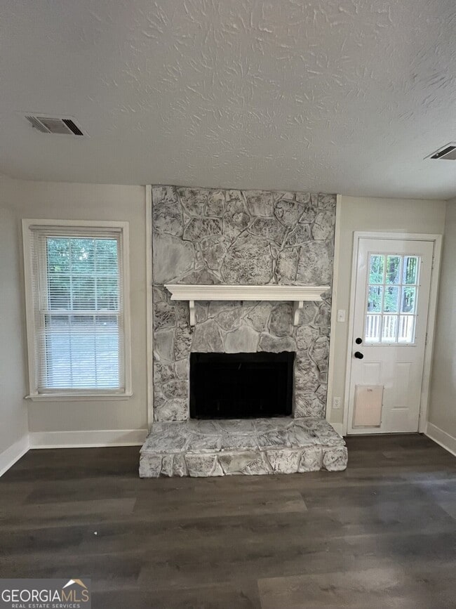 Photo - 403 Deergrass Trail