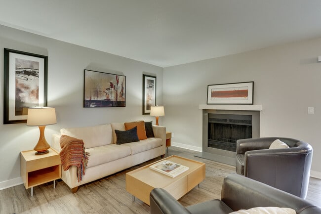 Photo - Sterling Pointe