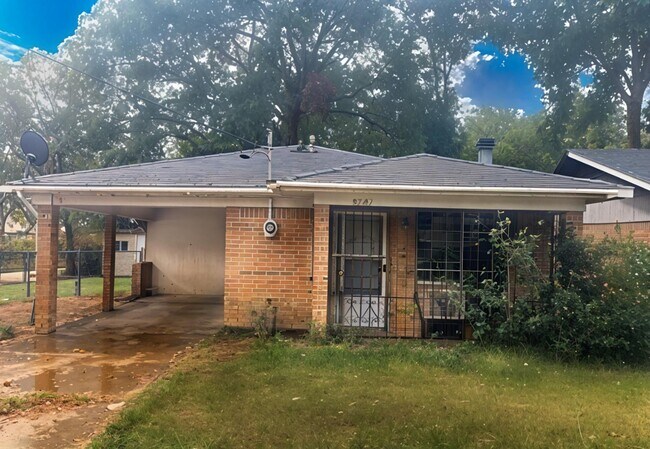 Photo - 2703 Jerome Ln