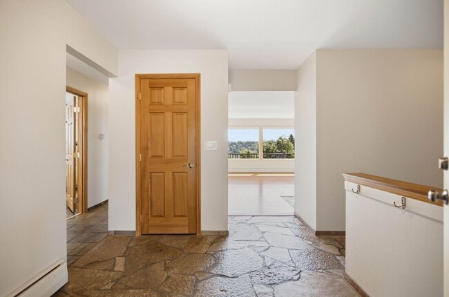 Photo - 2826 25th Ave W