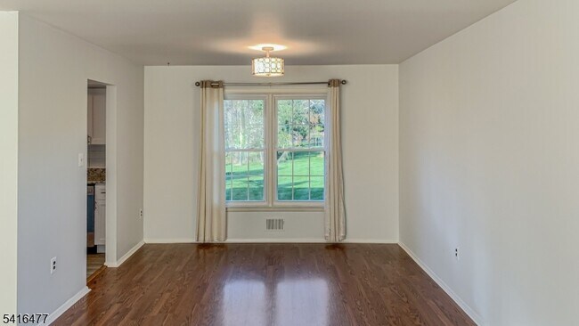 Photo - 247 Fairfield Ln