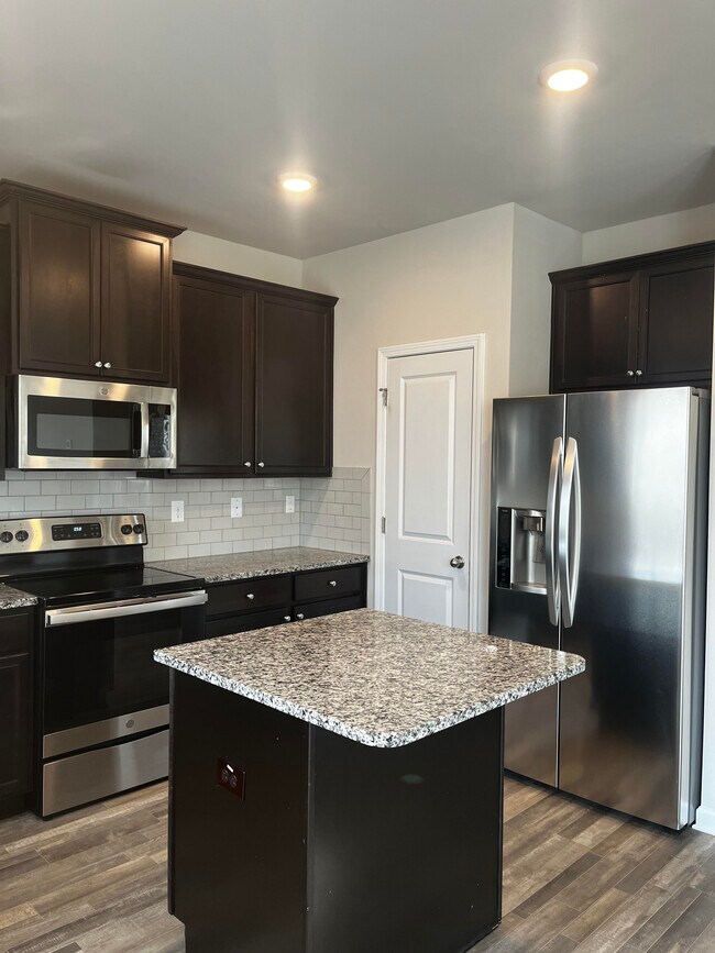 Photo - 7522 Congregation St