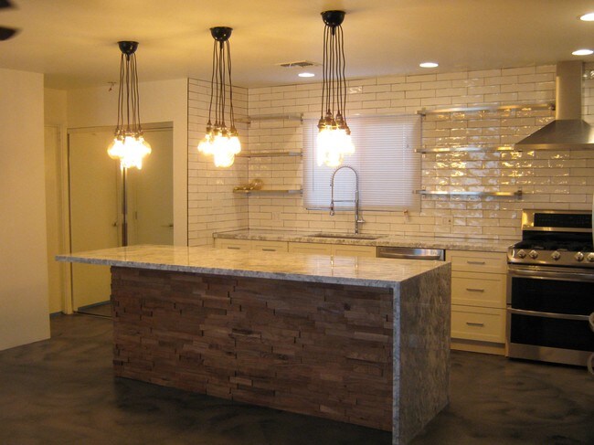 Photo - 8637 E Keim Dr