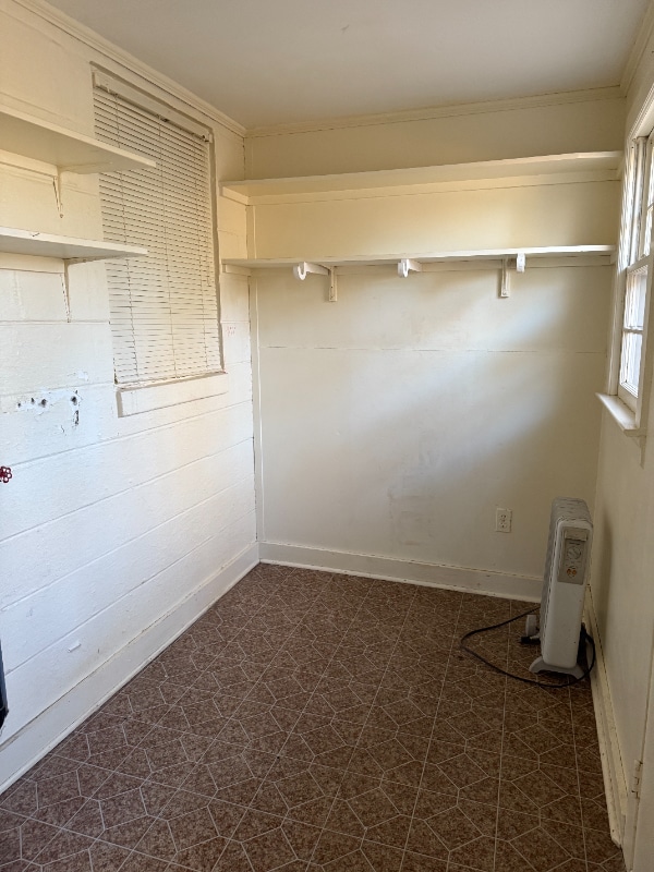 Photo - 435 E Meadow Rd