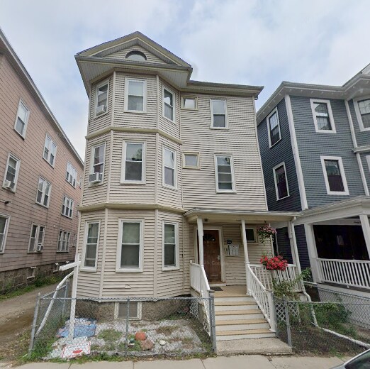 Building Photo - 93A Hillside St Rental