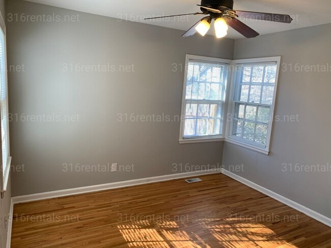 Photo - $900 - 2 bedroom / 1 bathroom - Single Family Home *COMING SOON*