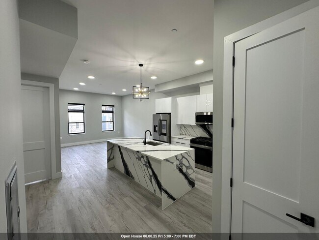 Photo - 187 Culver Ave Apartment Unit 402