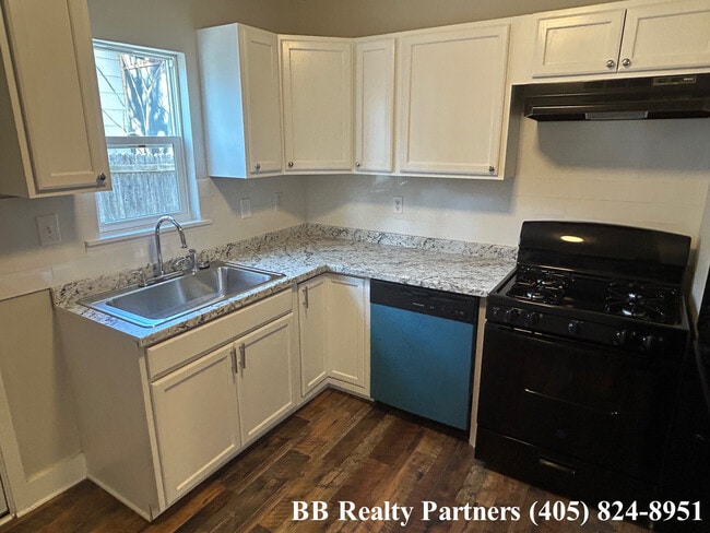 Photo - 4205 E 4th Pl