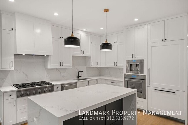 Photo - 2658 N Bosworth Ave Unit 2