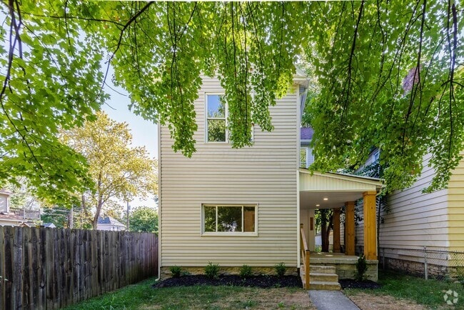Building Photo - 1718 S 3rd St Rental