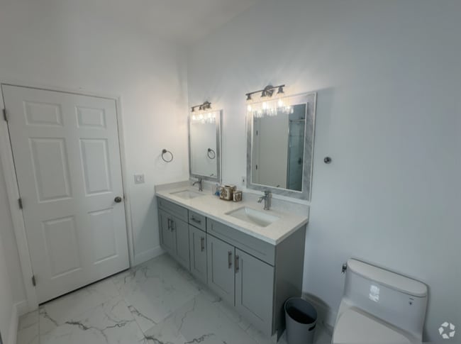 Building Photo - 2721 NW 9th Ct Rental