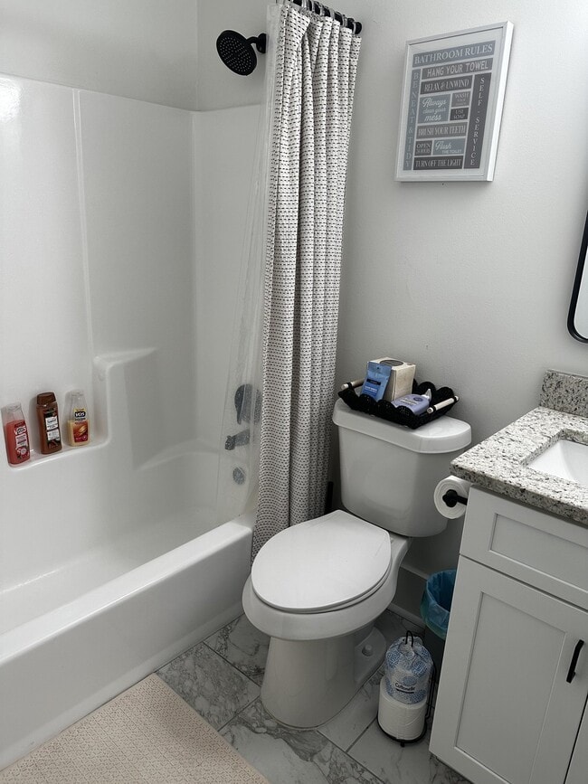 Photo - 4013 Hawthorne Cir Unit 3