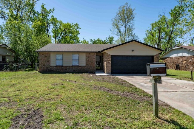Photo - 3 Bed 2 Bath Broken Arrow / New Tulsa