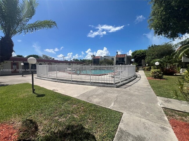 Photo - 8701 SW 141st St Unit H3