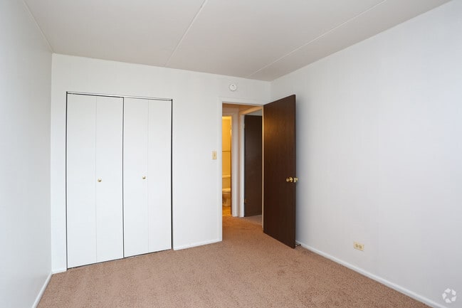 Thornwood Apartments