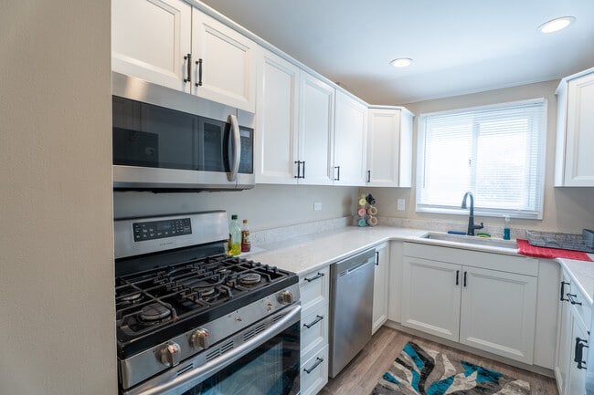 Photo - 774 Terrace Ct Unidad T